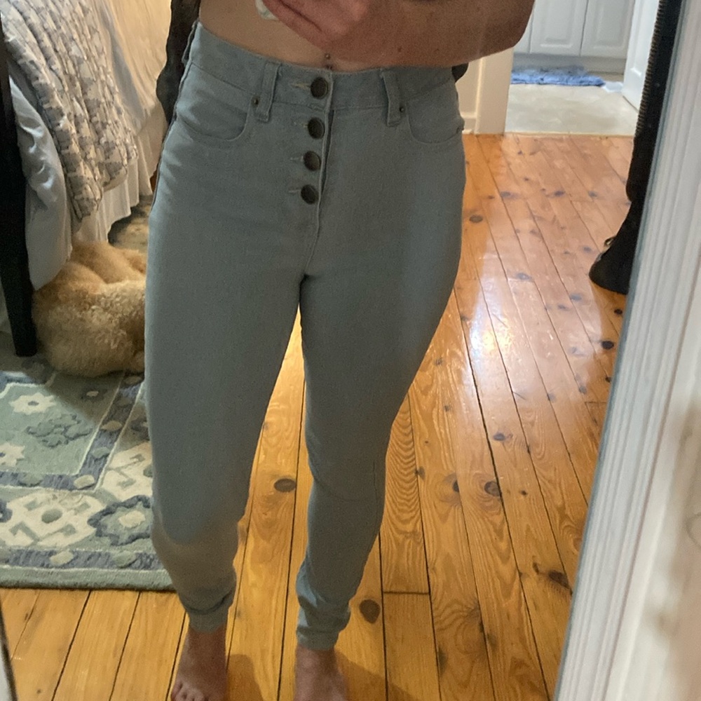 Light wash, high rise,skinny jeans